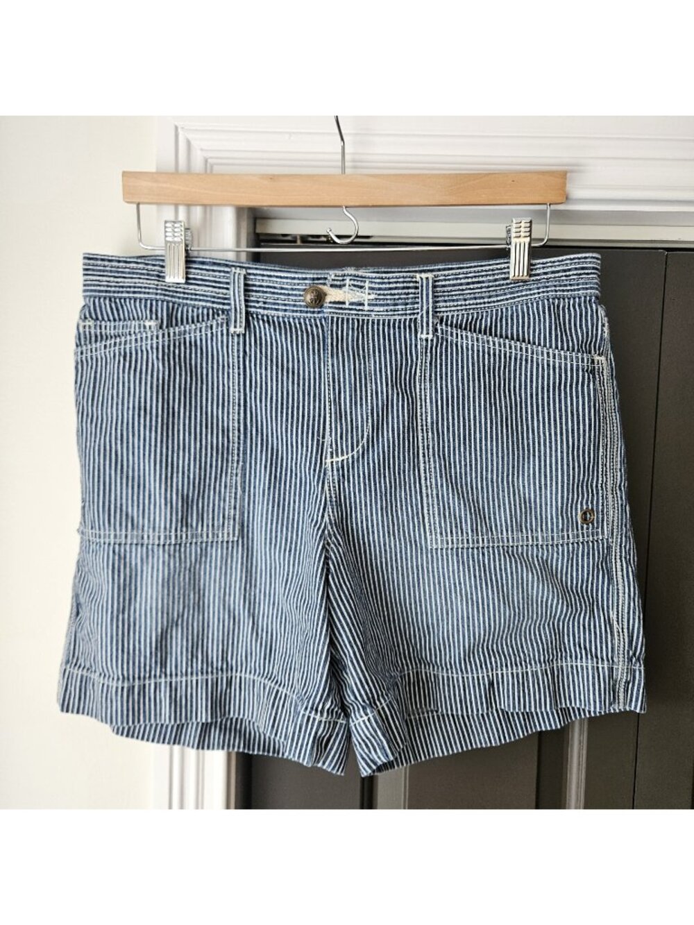 Lauren Ralph Lauren Vintage Railroad Stripe Womens Shorts Blue White Size 10 LRL